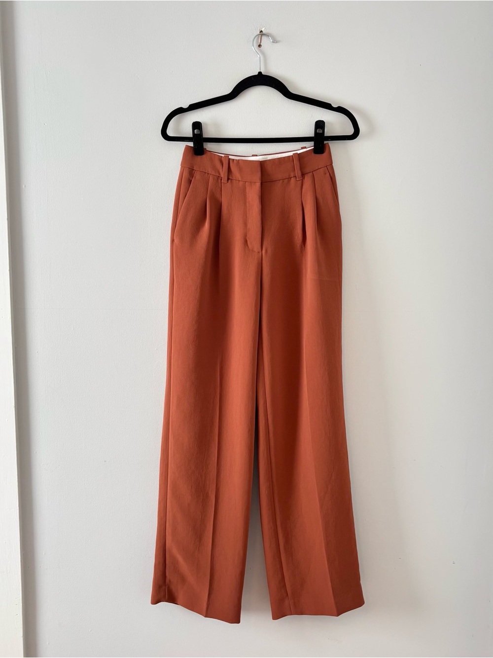 Wilfred The Effortless Pant Crepette Tailored Trouser Wide Leg Orange Aritzia